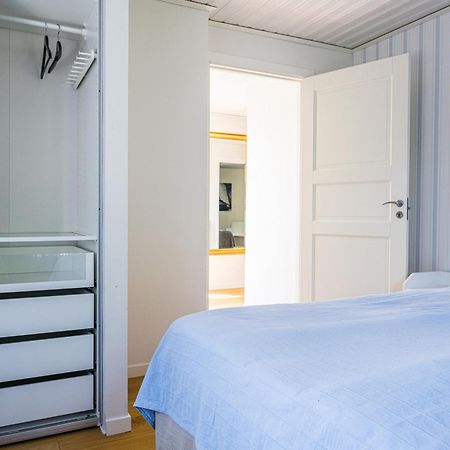 Exclusive Tranquil Villa By The Sea, Boat Available Drottningskär Екстериор снимка