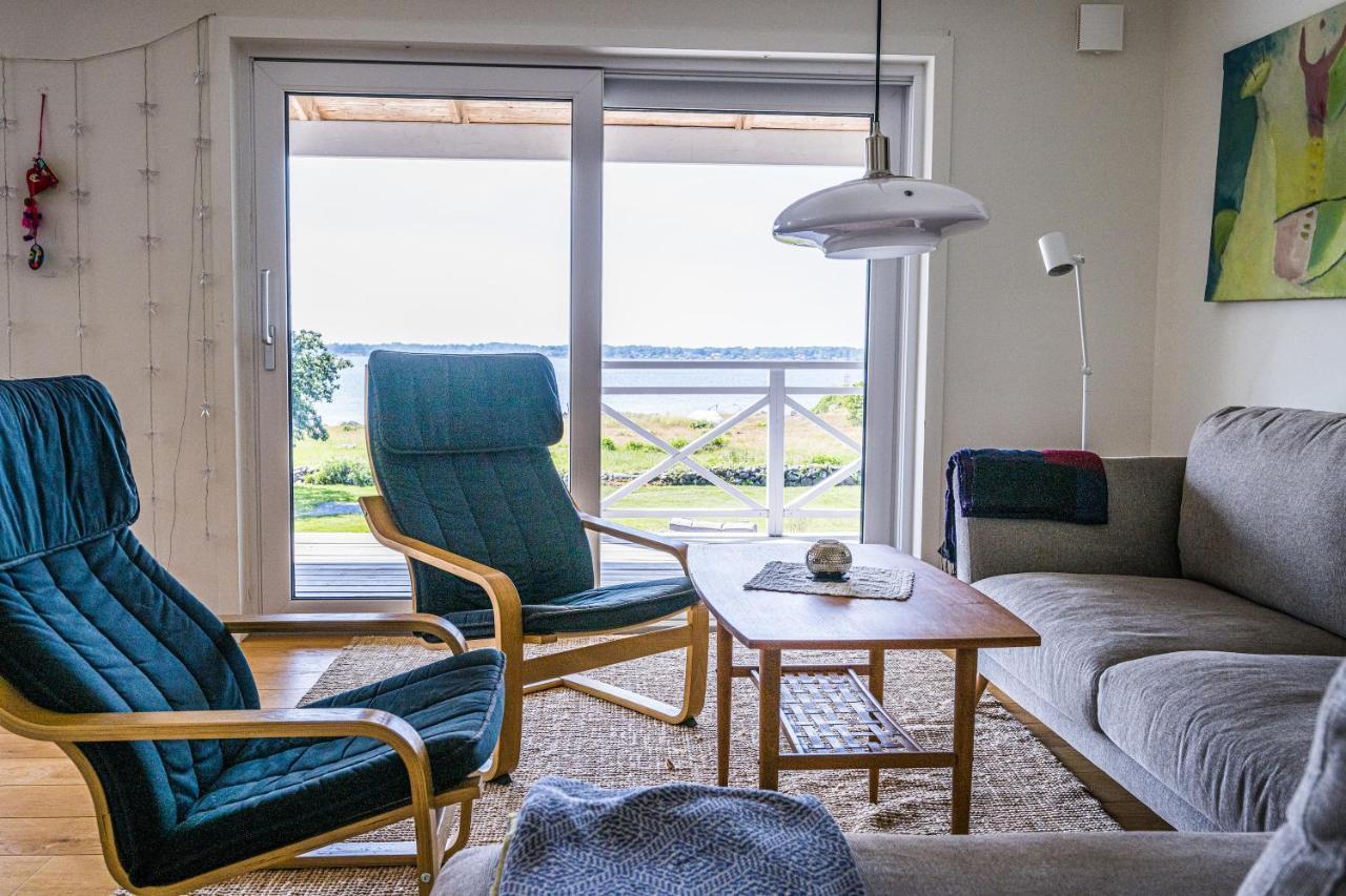 Exclusive Tranquil Villa By The Sea, Boat Available Drottningskär Екстериор снимка