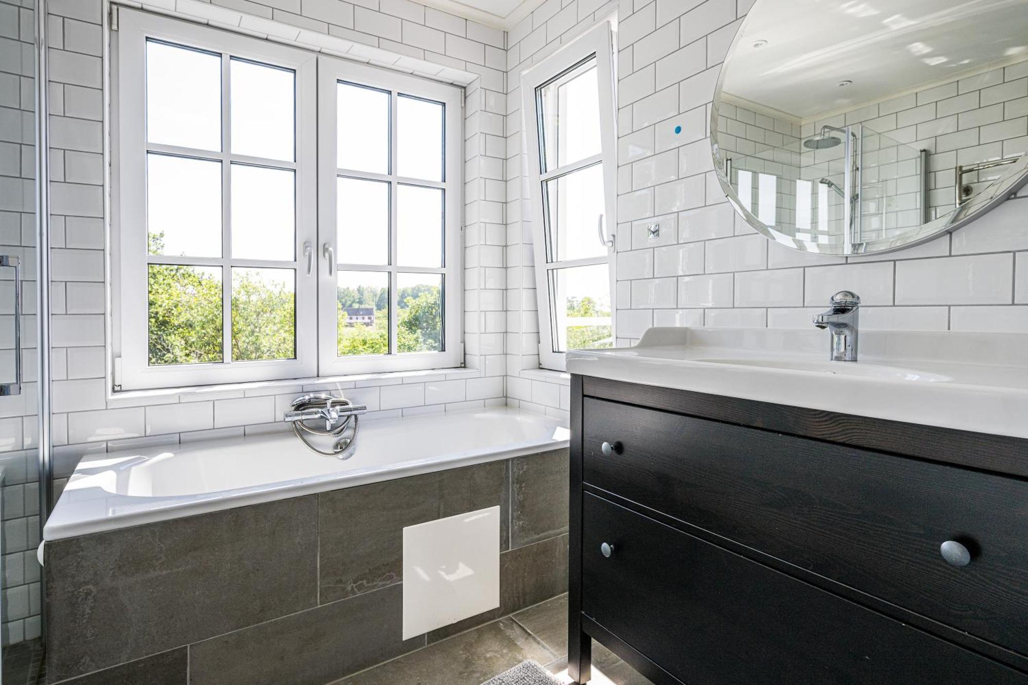 Exclusive Tranquil Villa By The Sea, Boat Available Drottningskär Екстериор снимка
